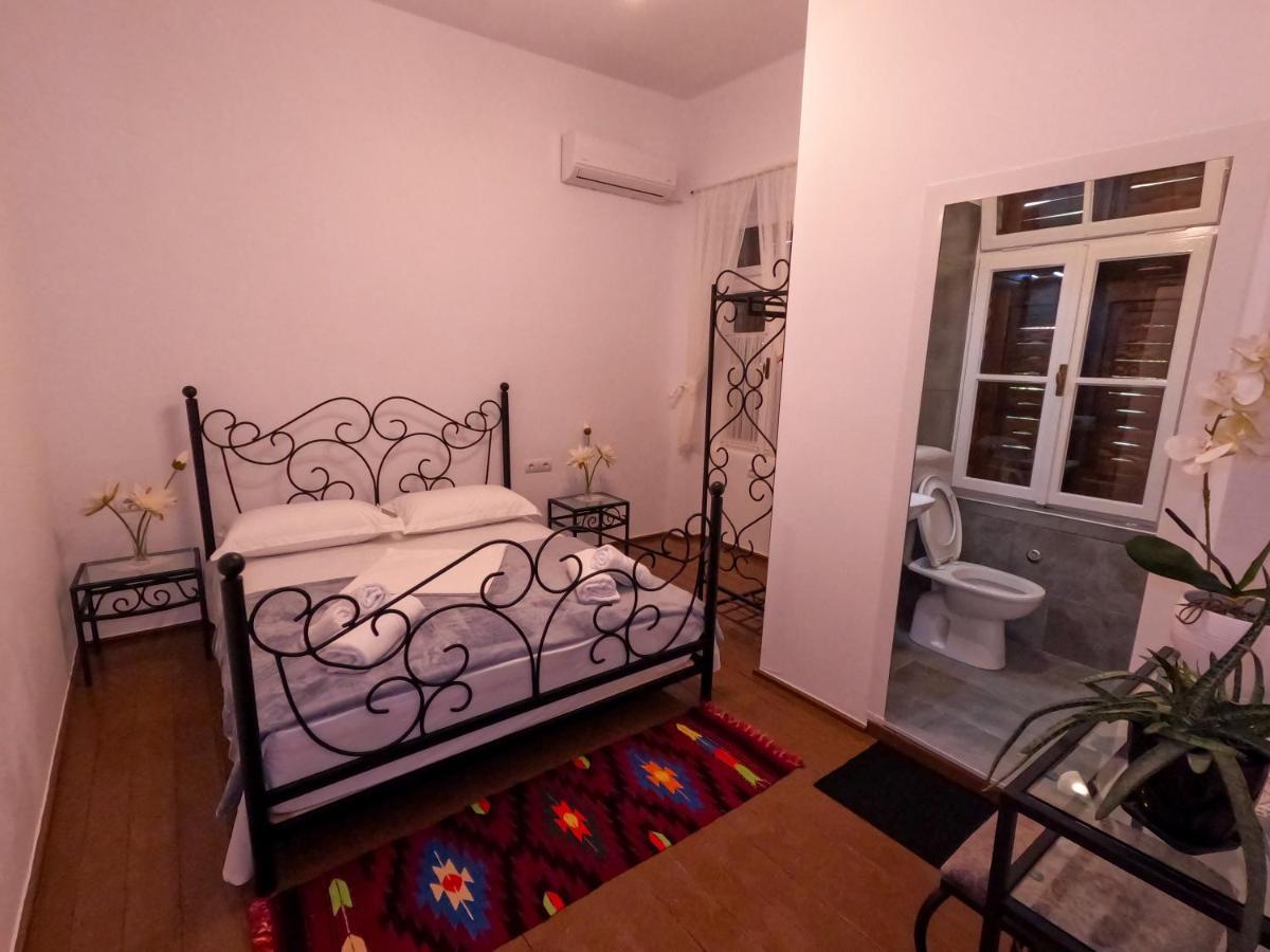 Intown Guesthouse Shkoder Exterior photo