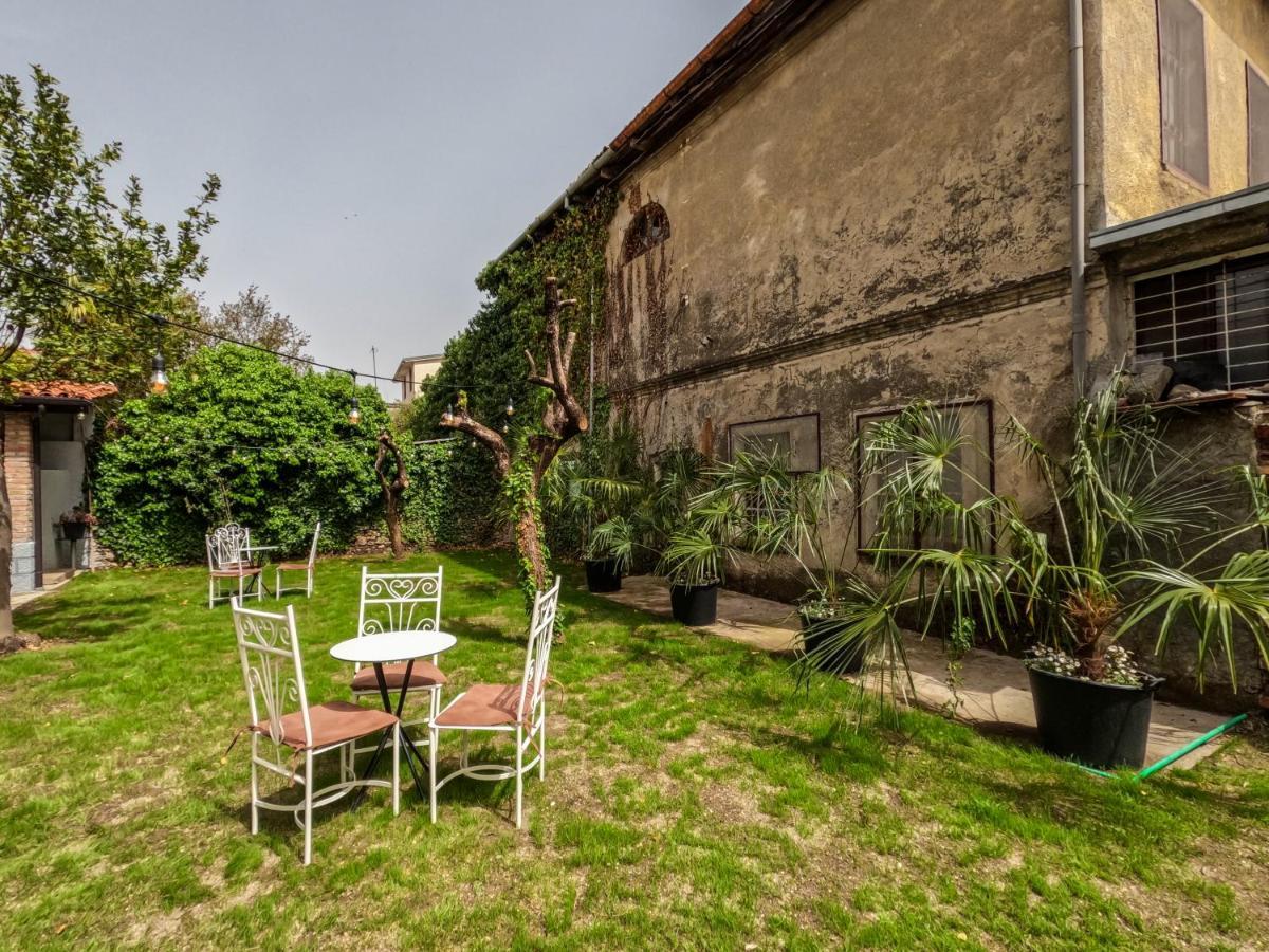 Intown Guesthouse Shkoder Exterior photo