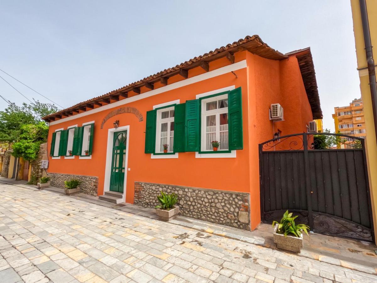 Intown Guesthouse Shkoder Exterior photo