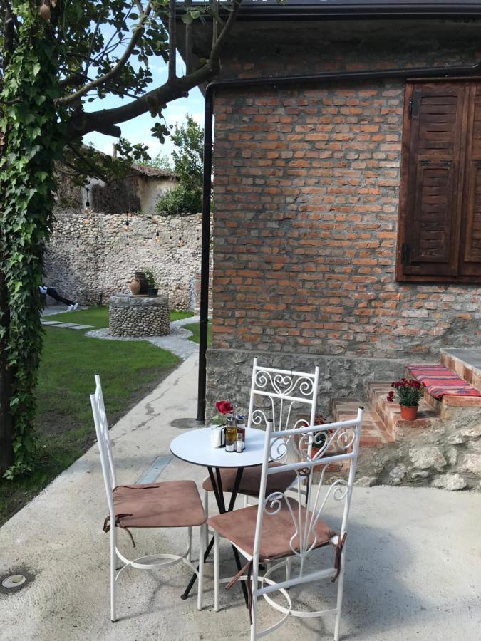 Intown Guesthouse Shkoder Exterior photo