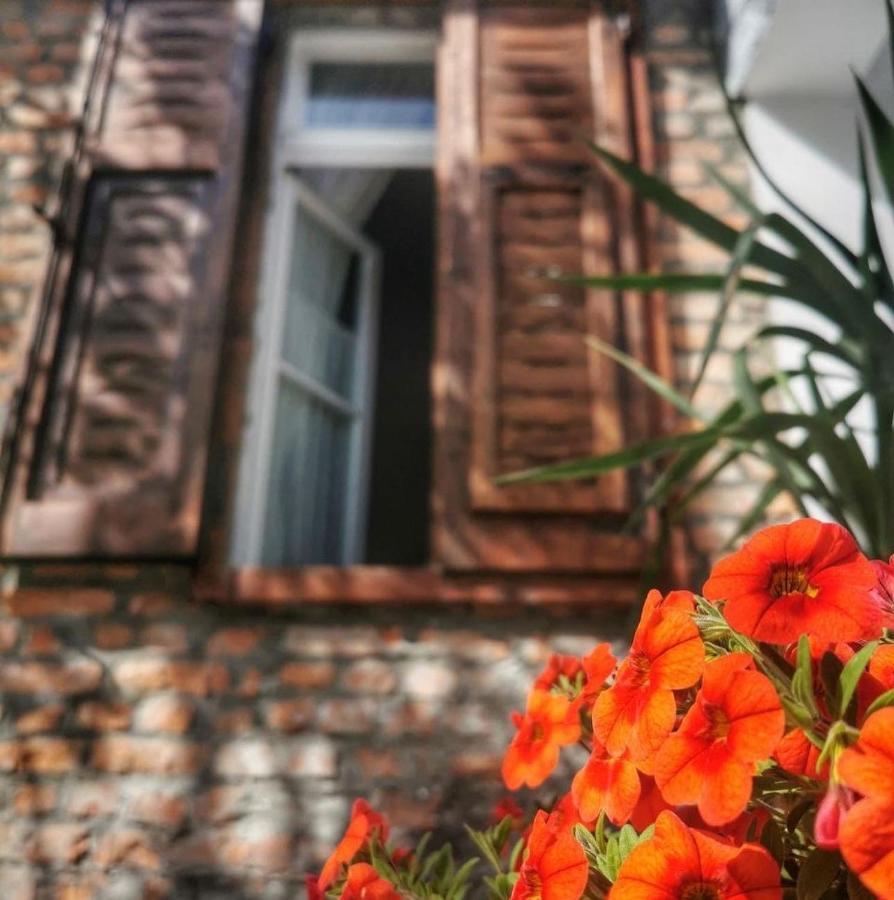 Intown Guesthouse Shkoder Exterior photo