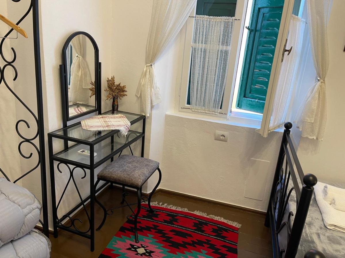 Intown Guesthouse Shkoder Exterior photo