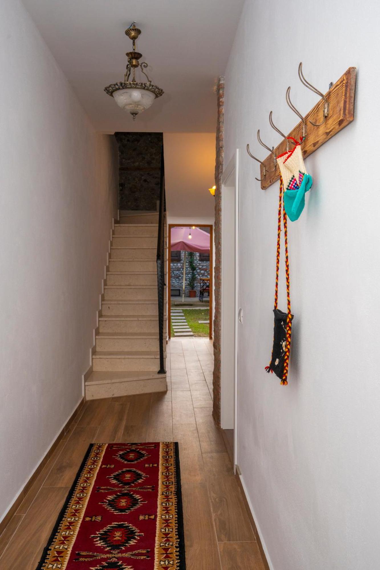 Intown Guesthouse Shkoder Exterior photo