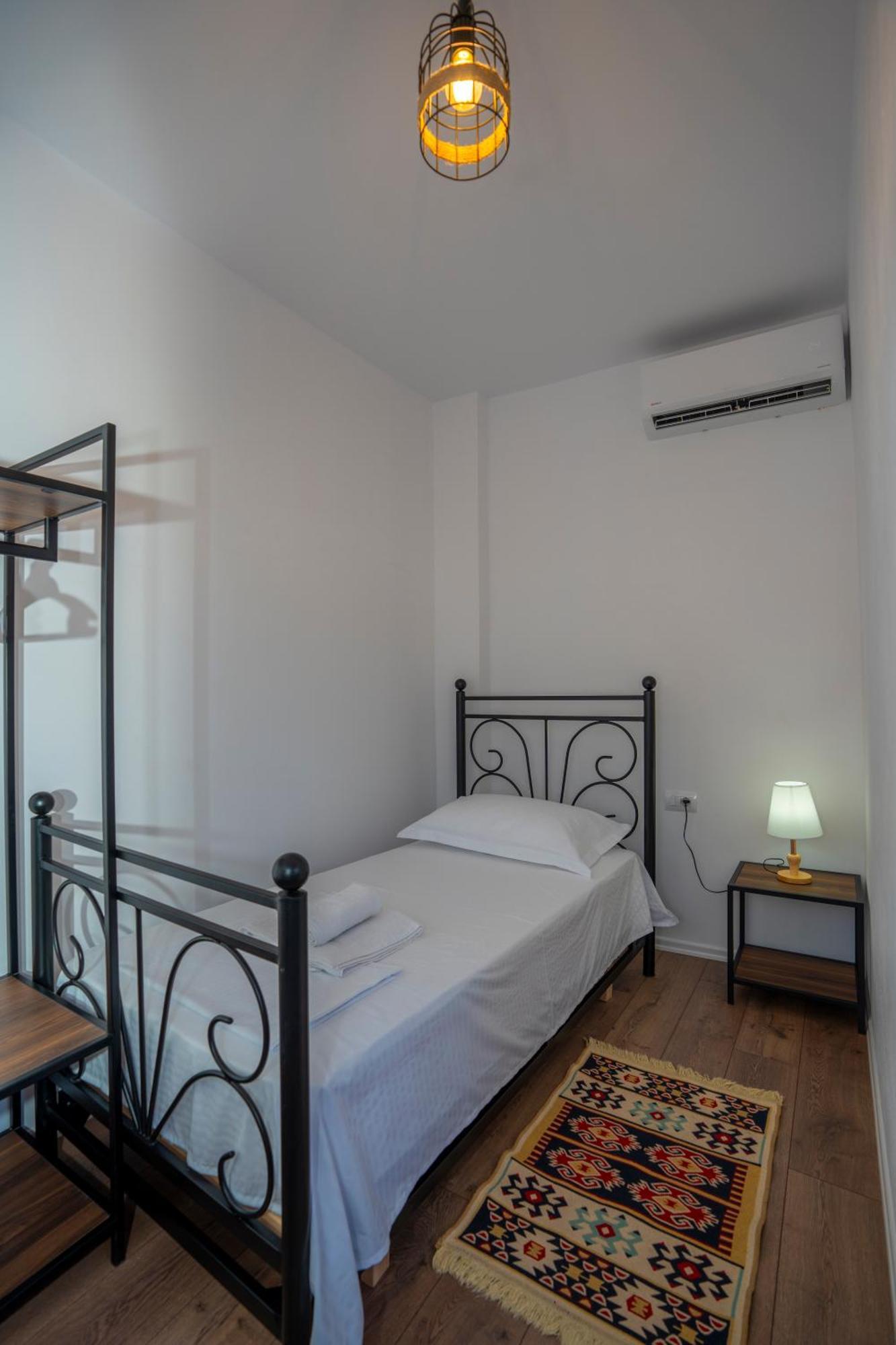 Intown Guesthouse Shkoder Exterior photo